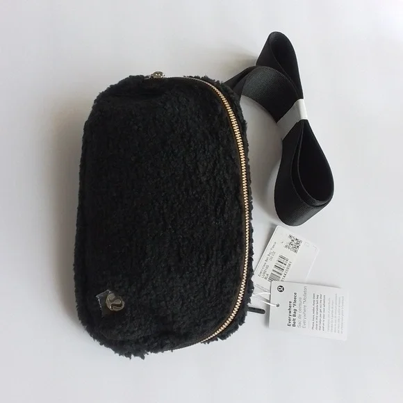 NEW Lululemon Athletica Everywhere Belt Bag Fleece Sherpa Black 1L - Picture 12 of 13